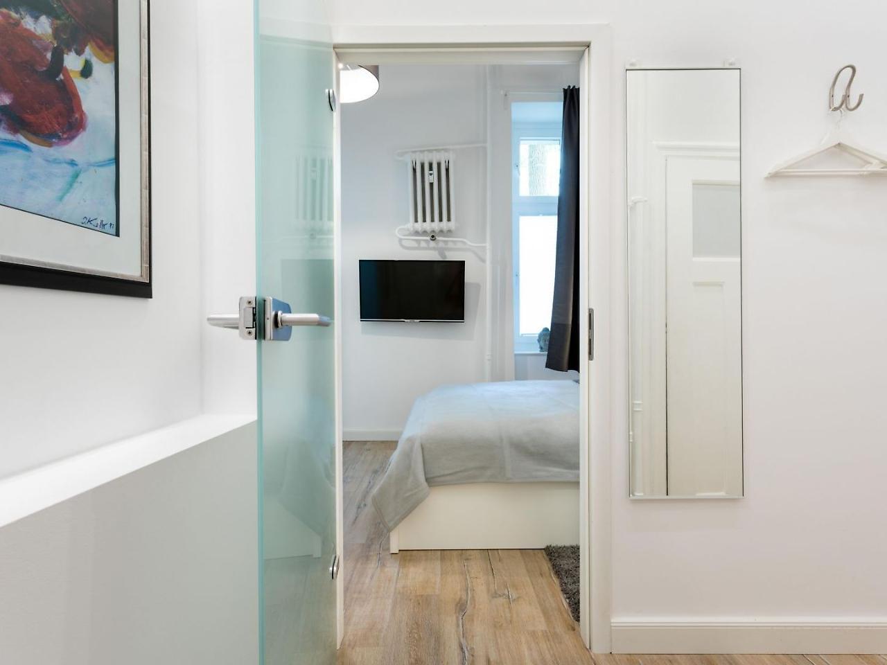 The Duesseldorfer, 1 Bedroom 1 Living Up To 4 People * Berlijn